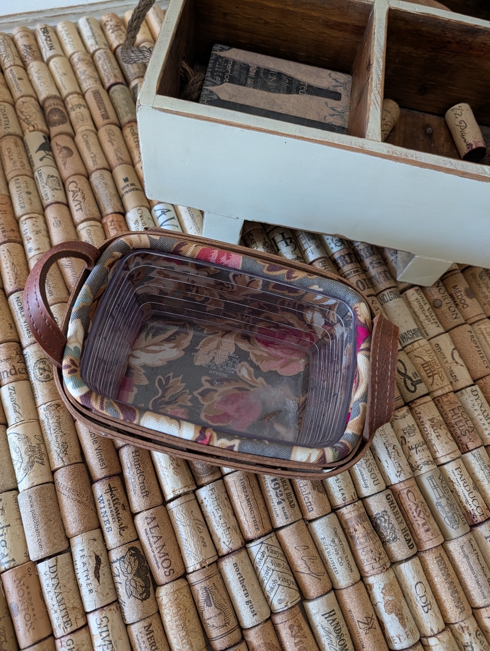 Longaberger 2008 Darker Stained Tea Basket - Picture 5 of 7